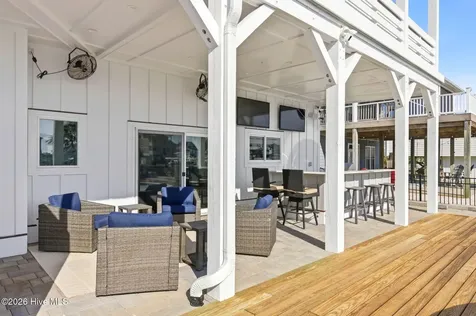 9059 W 9th Street Surf City NC 28445