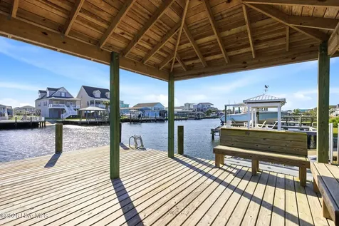 9059 W 9th Street Surf City NC 28445