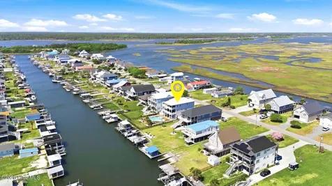 9059 W 9th Street Surf City NC 28445