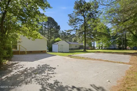 1196 Dogwood Ridge Drive Winterville NC 28590