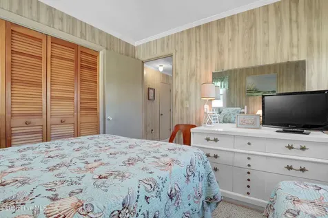 2704 S Shore Drive Surf City NC 28445