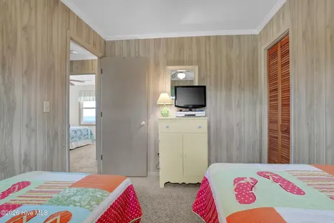 2704 S Shore Drive Surf City NC 28445
