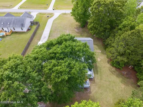 116 Mandy Lane Hubert NC 28539