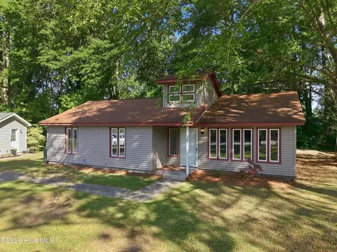 118 Fletcher Place Greenville NC 27858
