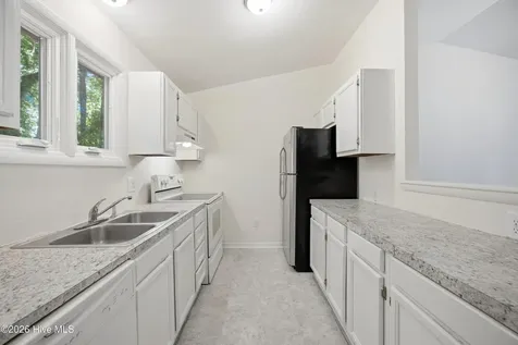 118 Fletcher Place Greenville NC 27858