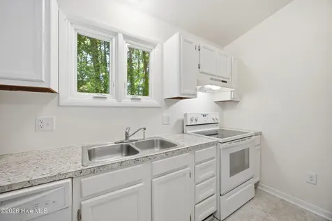 118 Fletcher Place Greenville NC 27858