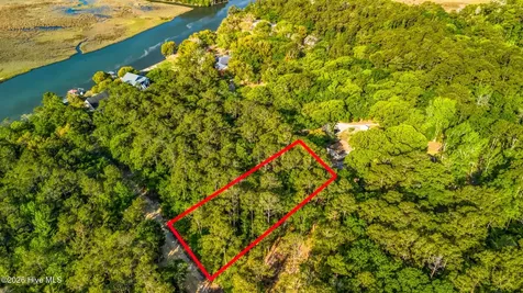 135 Boxwood Street SE Bolivia NC 28422