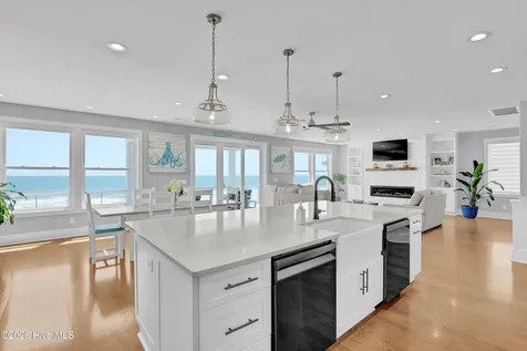 32 Porpoise Place North Topsail Beach NC 28460