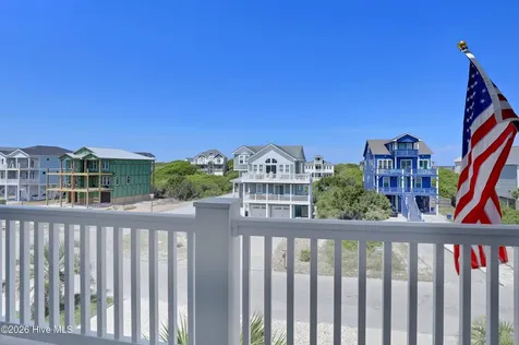 32 Porpoise Place North Topsail Beach NC 28460