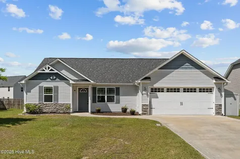 221 Breakwater Drive Sneads Ferry NC 28460