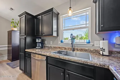 221 Breakwater Drive Sneads Ferry NC 28460