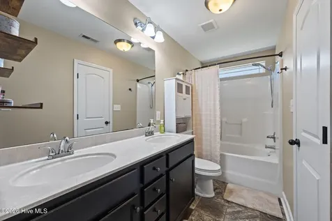 221 Breakwater Drive Sneads Ferry NC 28460