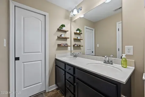221 Breakwater Drive Sneads Ferry NC 28460