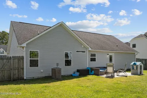 221 Breakwater Drive Sneads Ferry NC 28460