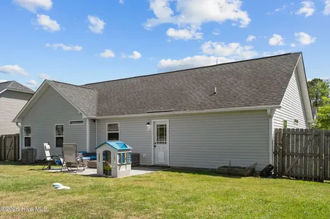 221 Breakwater Drive Sneads Ferry NC 28460
