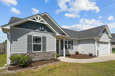 221 Breakwater Drive Sneads Ferry NC 28460