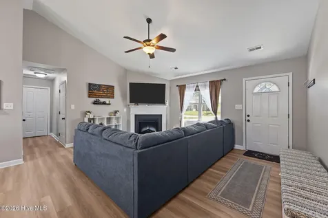 221 Breakwater Drive Sneads Ferry NC 28460