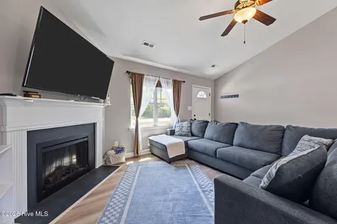 221 Breakwater Drive Sneads Ferry NC 28460