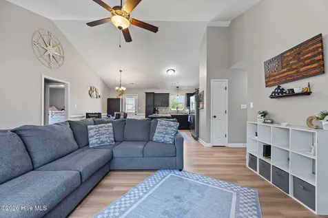 221 Breakwater Drive Sneads Ferry NC 28460