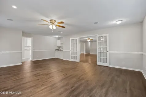 113 Stuart Avenue Lake Waccamaw NC 28450