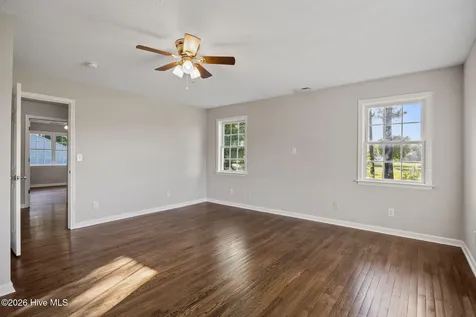 113 Stuart Avenue Lake Waccamaw NC 28450