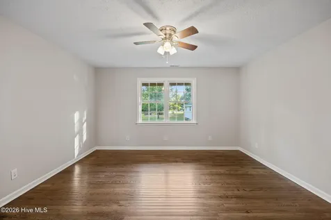 113 Stuart Avenue Lake Waccamaw NC 28450