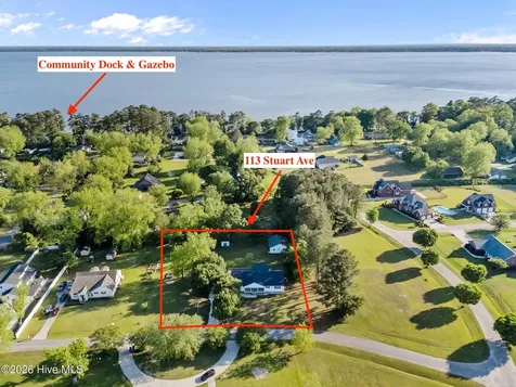 113 Stuart Avenue Lake Waccamaw NC 28450