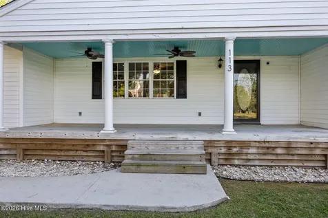 113 Stuart Avenue Lake Waccamaw NC 28450