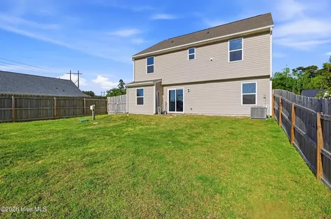 697 Poppleton Drive Hampstead NC 28443