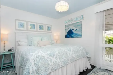 2 W Henderson Street Wrightsville Beach NC 28480