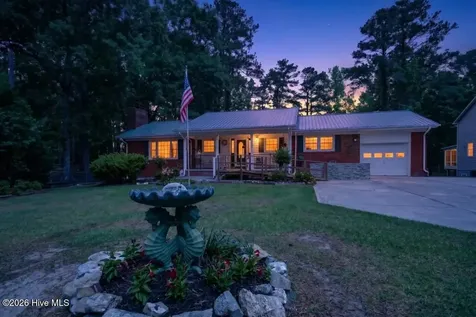 3 Hiawatha Lane Havelock NC 28532
