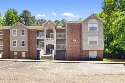 663 Bartons Landing Place Fayetteville NC 28314