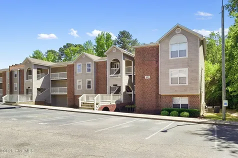 663 Bartons Landing Place Fayetteville NC 28314