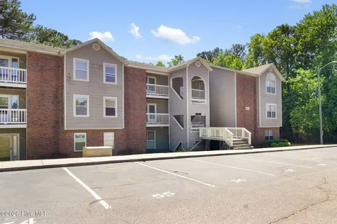 663 Bartons Landing Place Fayetteville NC 28314