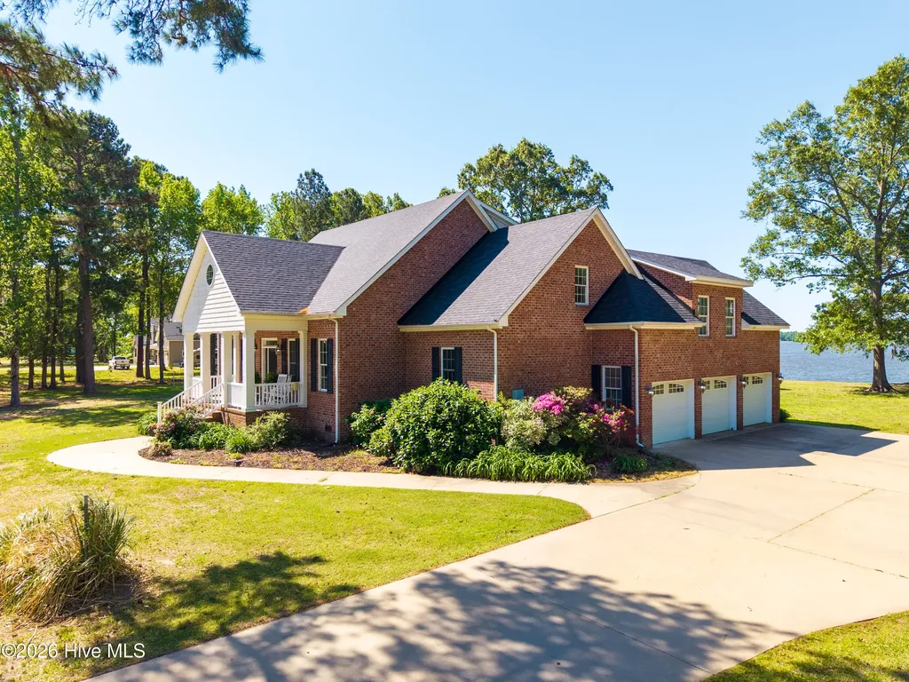 229 Grassy Point Drive Hertford NC 27944