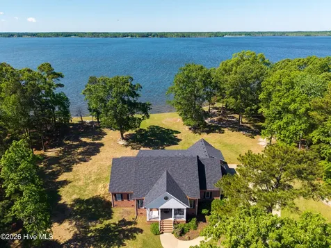 229 Grassy Point Drive Hertford NC 27944