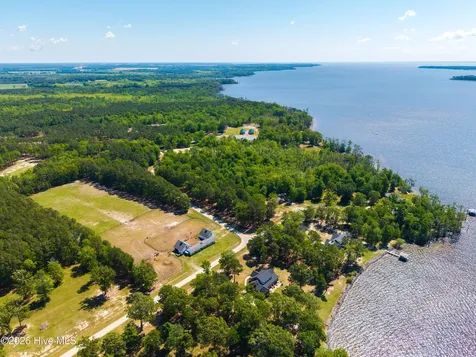 229 Grassy Point Drive Hertford NC 27944