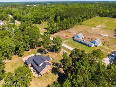 229 Grassy Point Drive Hertford NC 27944