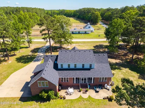229 Grassy Point Drive Hertford NC 27944