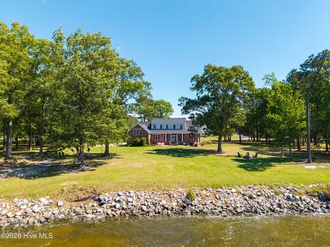 229 Grassy Point Drive Hertford NC 27944