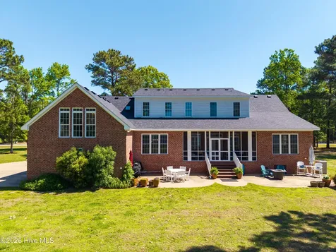 229 Grassy Point Drive Hertford NC 27944
