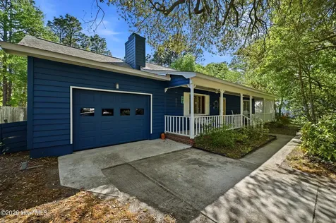 227 E 11th Street Southport NC 28461