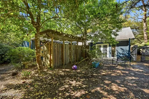 227 E 11th Street Southport NC 28461