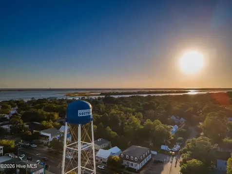 227 E 11th Street Southport NC 28461