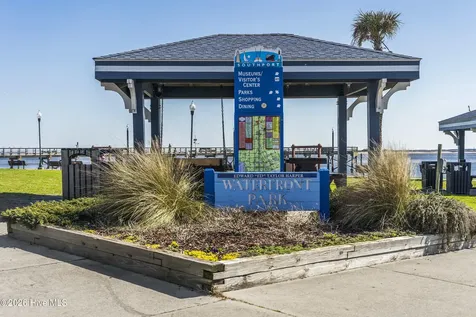 227 E 11th Street Southport NC 28461