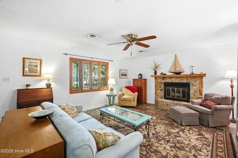 227 E 11th Street Southport NC 28461