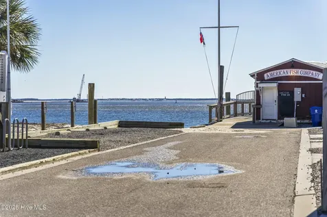 227 E 11th Street Southport NC 28461