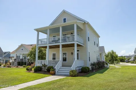 1315 Barnacle Lane Morehead City NC 28557