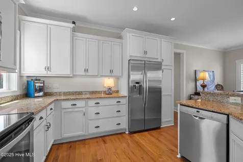 1315 Barnacle Lane Morehead City NC 28557