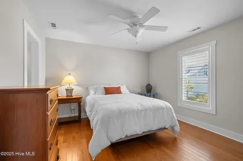 1315 Barnacle Lane Morehead City NC 28557